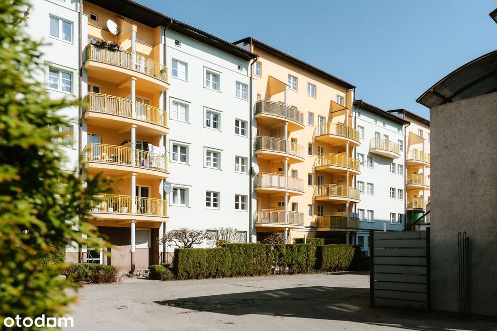 3 pokoje z balkonem i dużą piwnicą, blok z cegły - Centrum