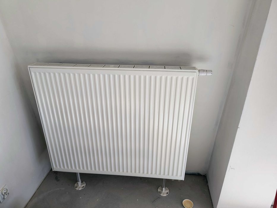 Grzejnik stalowy 110 cm x 90 cm, nie używany - nowy.