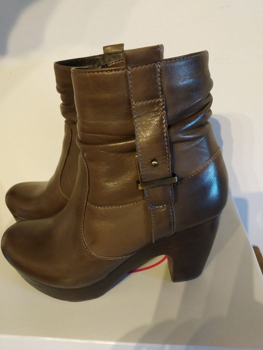 Botas em pele castanhas Gianna 36