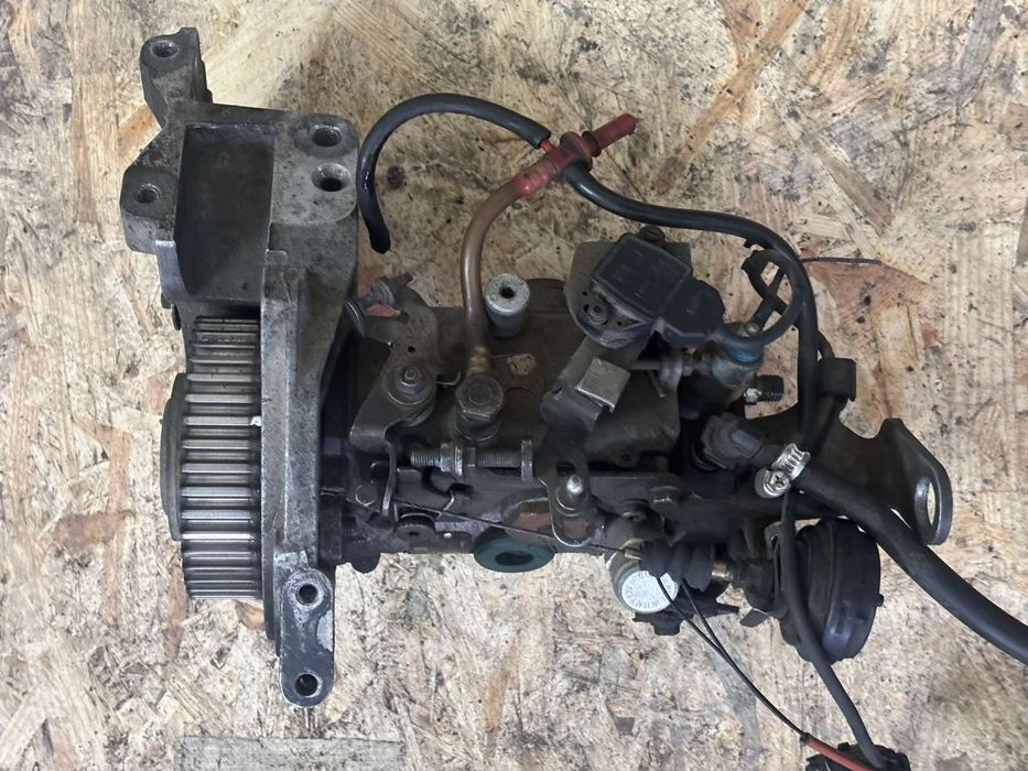 Паливний насос. ТНВД. Lucas.  Renault Kangoo  1.9. R8448B202B