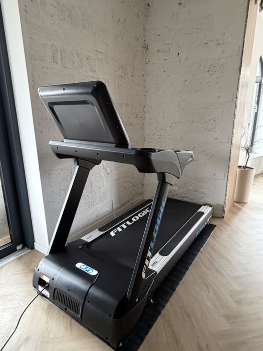 Продам бігову доріжку Fitlogic T29A3 Pro