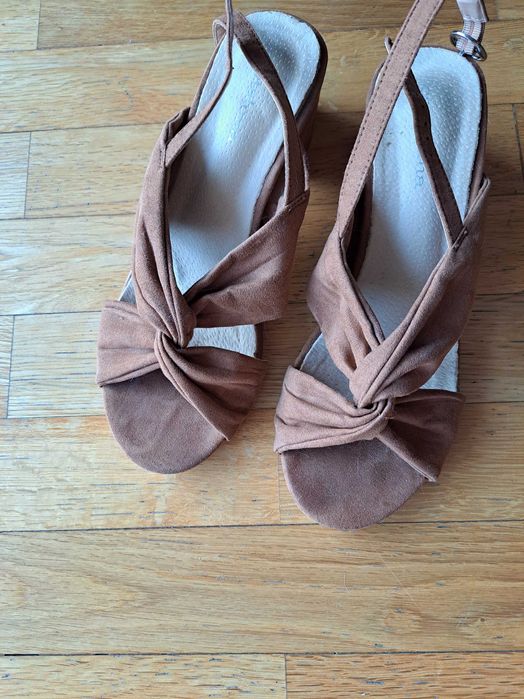 Sandalias tamanho 39