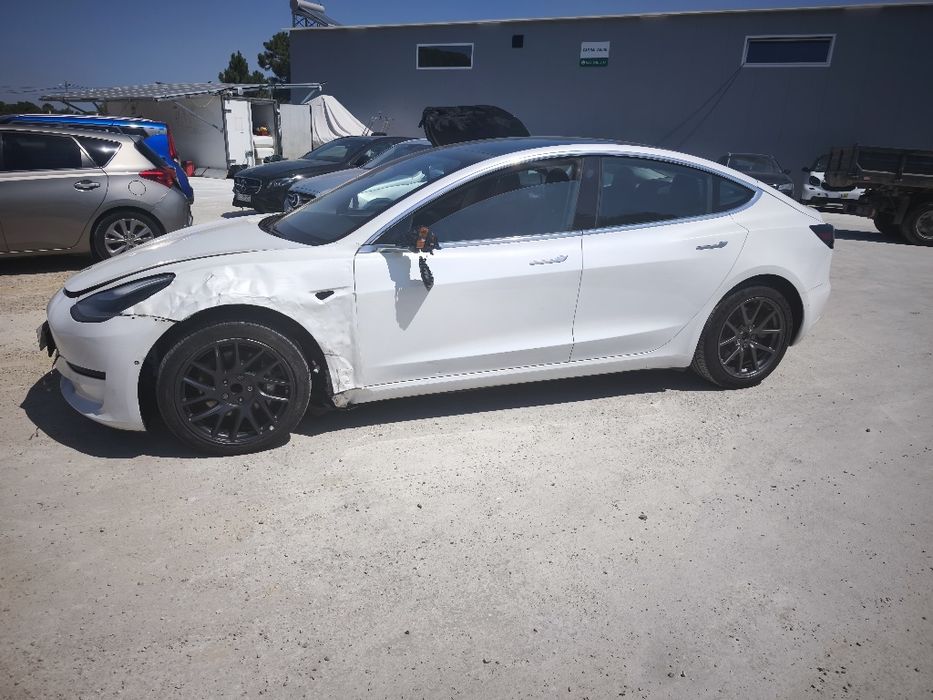 Tesla 3 standard plus