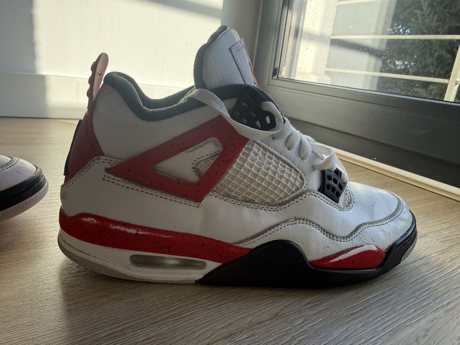 Jordan 4 Red Cement Używane