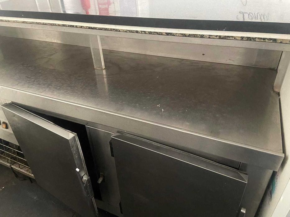 Balcões de frio para estabelecimento comercial