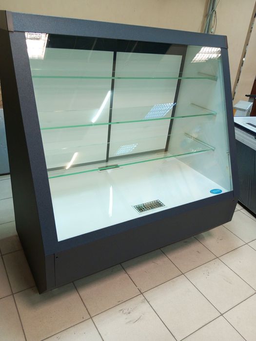 Вітрина холодильна нова KUM