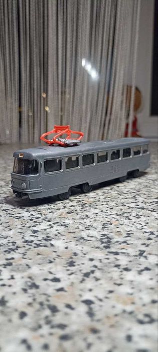 Tatra T3SU металл трёх дверная м-т №26  цвет серый металлик