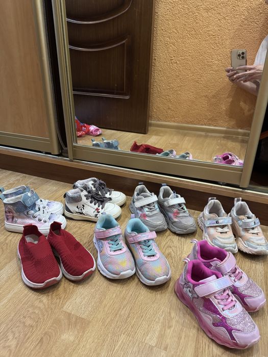 Кросівки для дівчинки