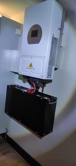 Deye монтаж сонячних панелей , сонячнi панелі станцій сес iнвертор