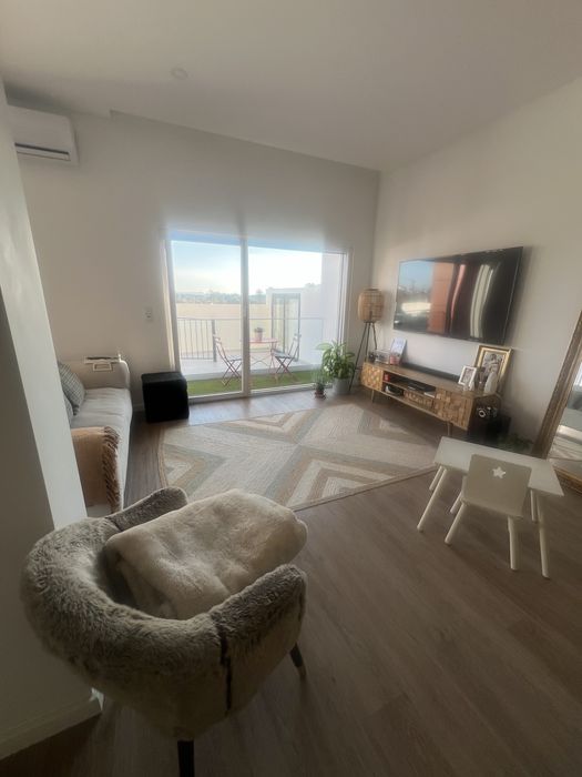 Alugo moradia a 10m da Ericeira