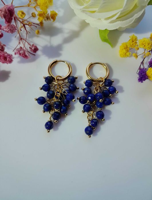 Kolczyki z naturalnym kamieniem Lapis lazuli.