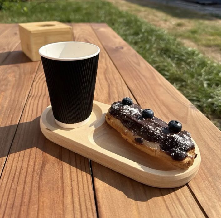 Набір дерев'яних підставок для чашки та десерту