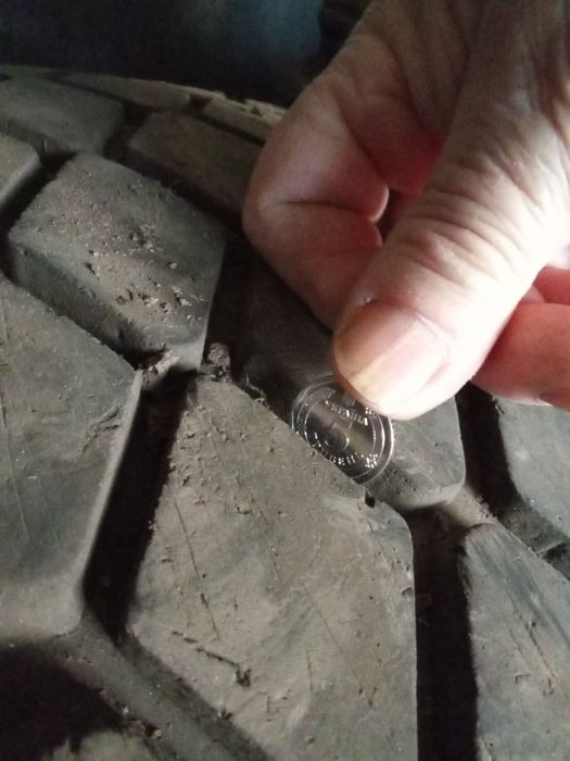 Продам резину краз 1 скат 1000 грн