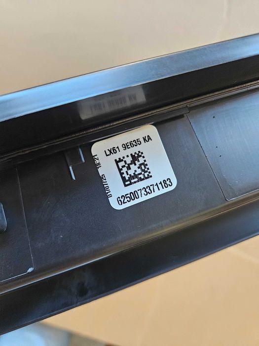 Повітропровід LX6Z9A624B Повітрозабірник Escape 2,5 Hybrid LX6Z9A624E