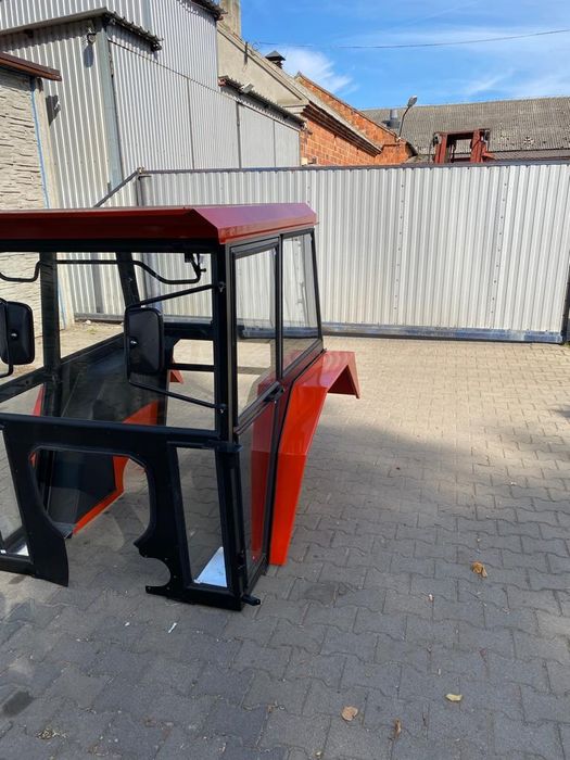 Kabina ciągnikowa Ursus C330 C360 T25 MF 235 255 Bizon Maska Błotniki