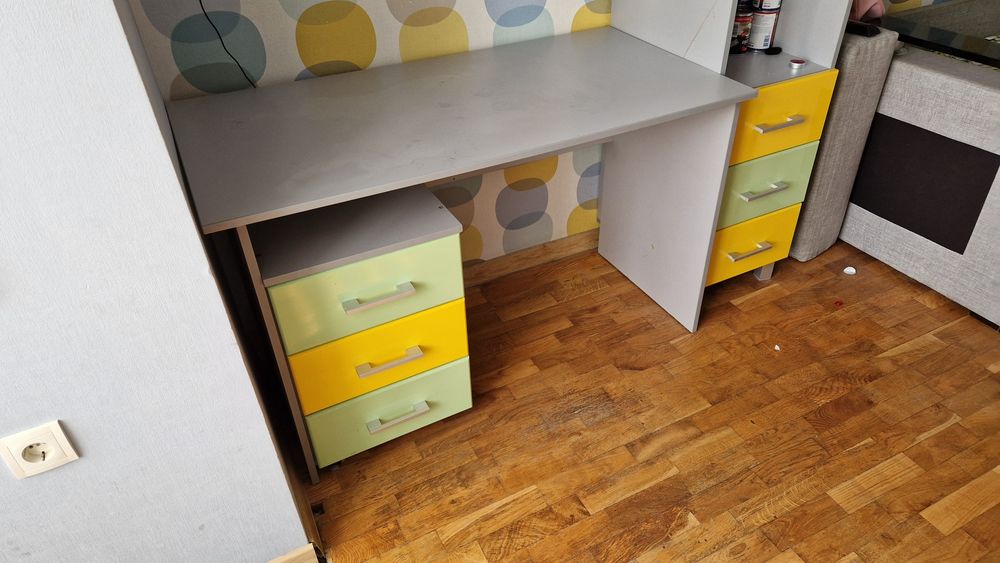 Меблі в дитячу + крісла