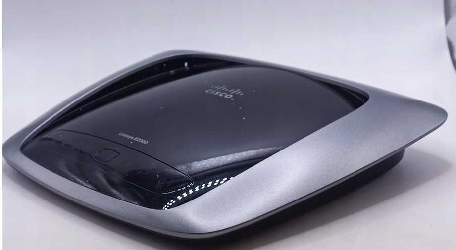 Router Cisko Llinksys E2000-EE Advanced Wirless-N 802.11B/G/N + Zasilacz 835/10/25S