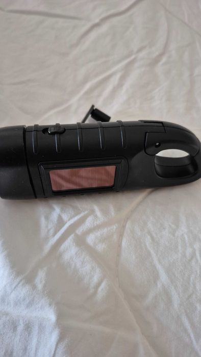 Lanterna energia solar+dínamo. Ideal para ar livre \ apagões64551542350594121