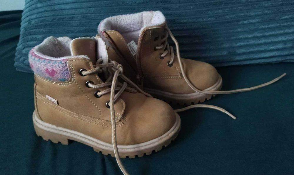 Trzewiczki lekko ocieplane