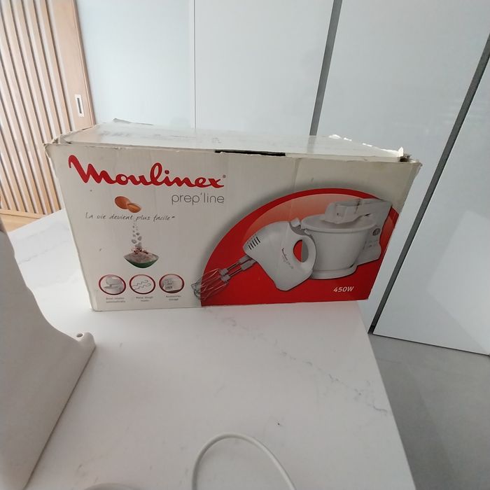 Batedeira com taça Moulinex