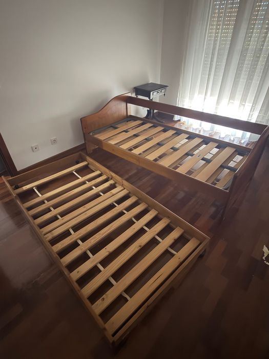 Vender cama em bom estado com oferta de colchão