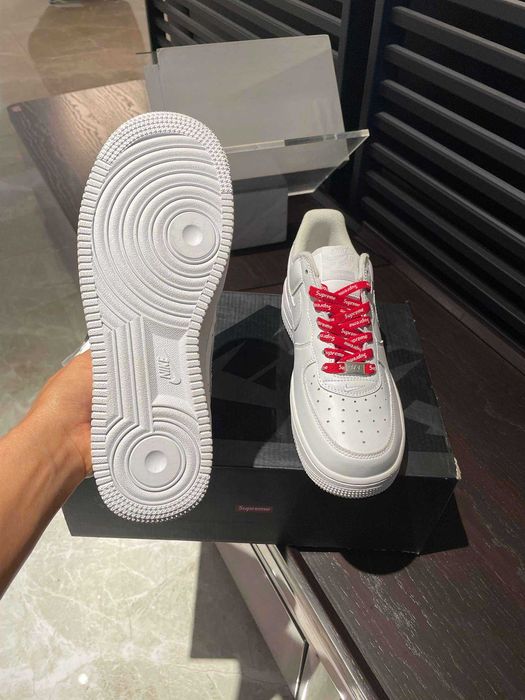 Nike Air Force 1 Low Supreme Biały r.39