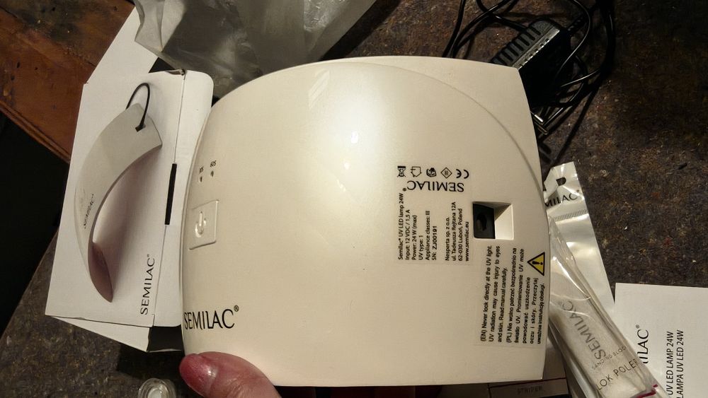 Lampa UV do paznokci Semilac