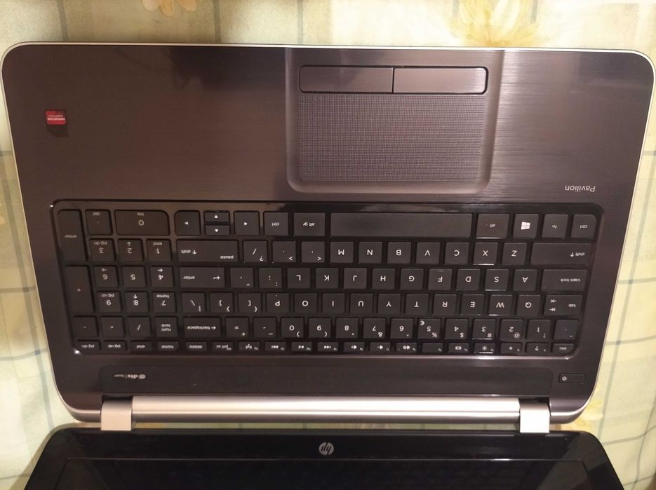 laptop hp pavillion 2 dyski ladny stan prawie jak nowy+torba duzo foto