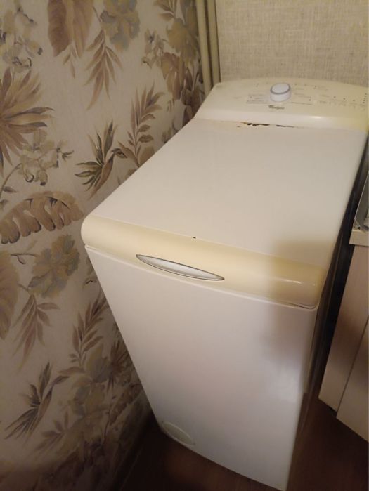 Продам стиральную машинку Whirlpool
