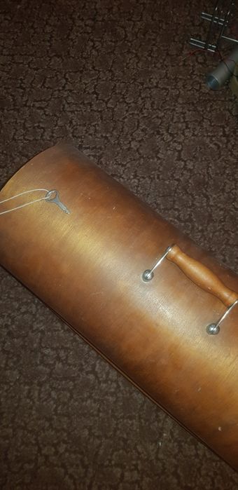 Швейна машина "Подолка" (ПМЗ) у дерев'яному футлярі. Машина в робочом