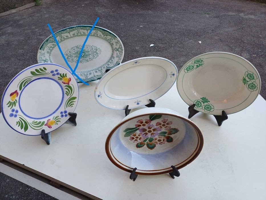 Peças de loiça antiga (2 travessas, 2 pratos e 1 malga)