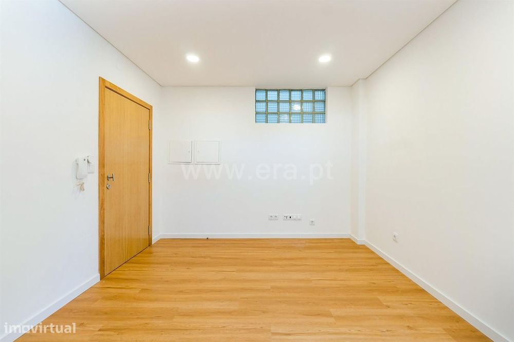 Apartamento T2 centro de Paredes
