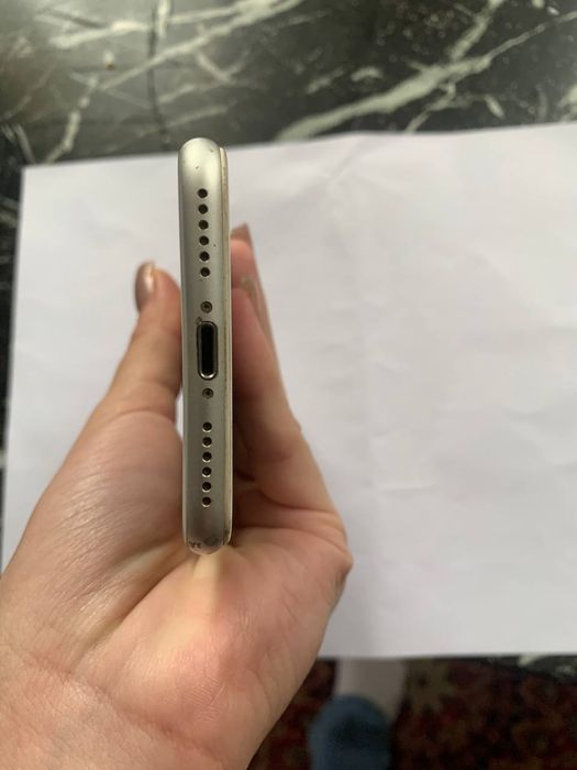 Продам айфон 8 в робочому стані!