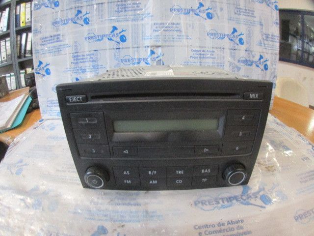 Rádio / auto-rádio VOLKSWAGEN Polo (9N)