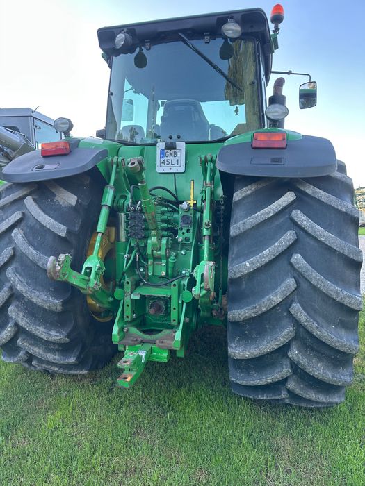 John Deere 8230   w bardzo dobrym stanie  gotowy do pracy