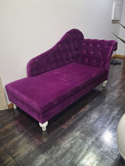 Sofa chaiselongue decorativo