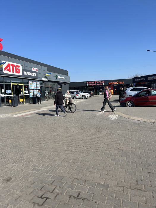 Супер торгове приміщення  70м Черняхів поряд АТБ