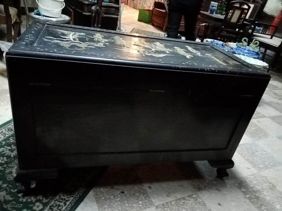 Arca de canfora e madreperola