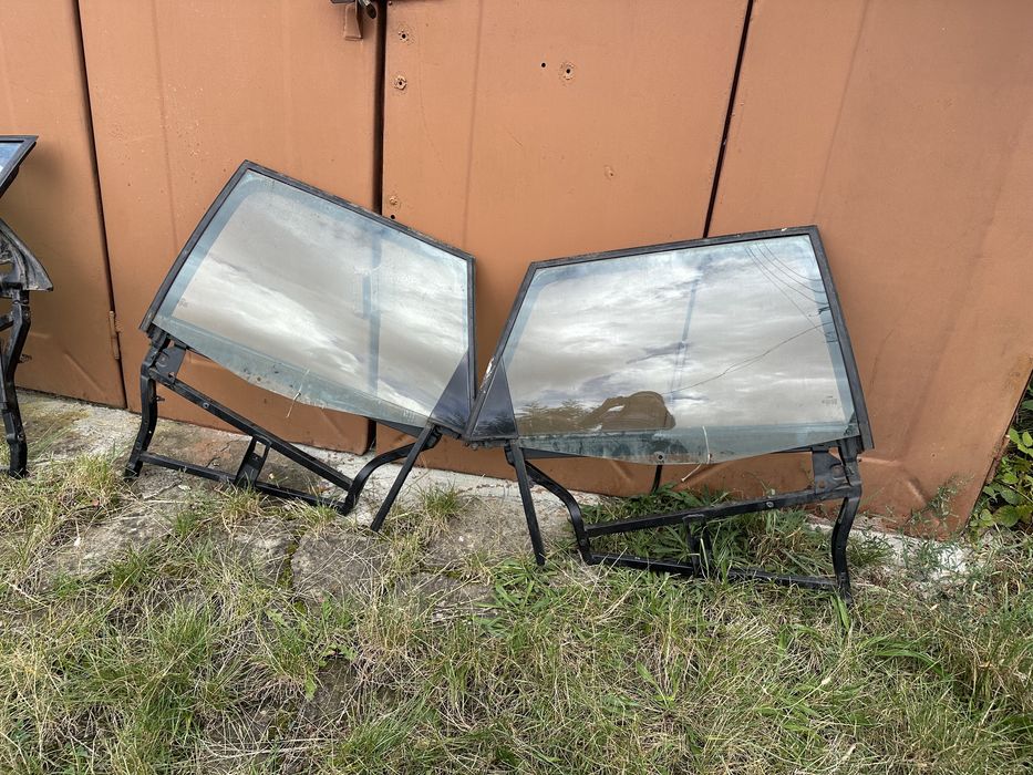 Рамки audi з стьоклами