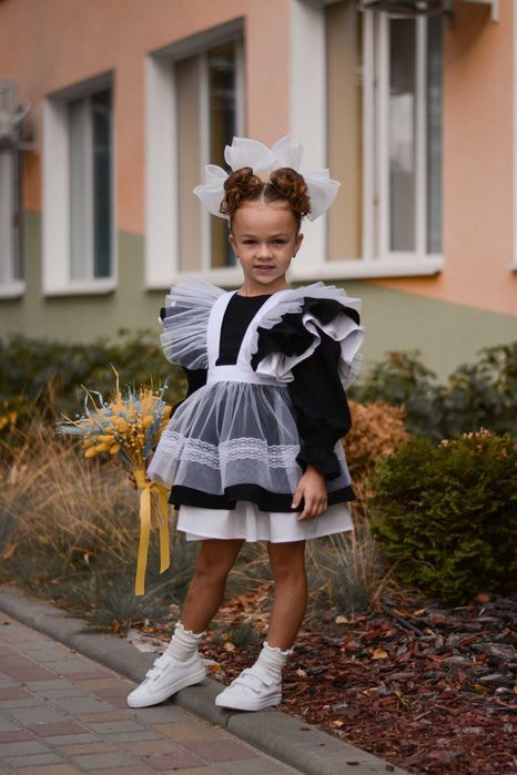 Продам шкільну форму