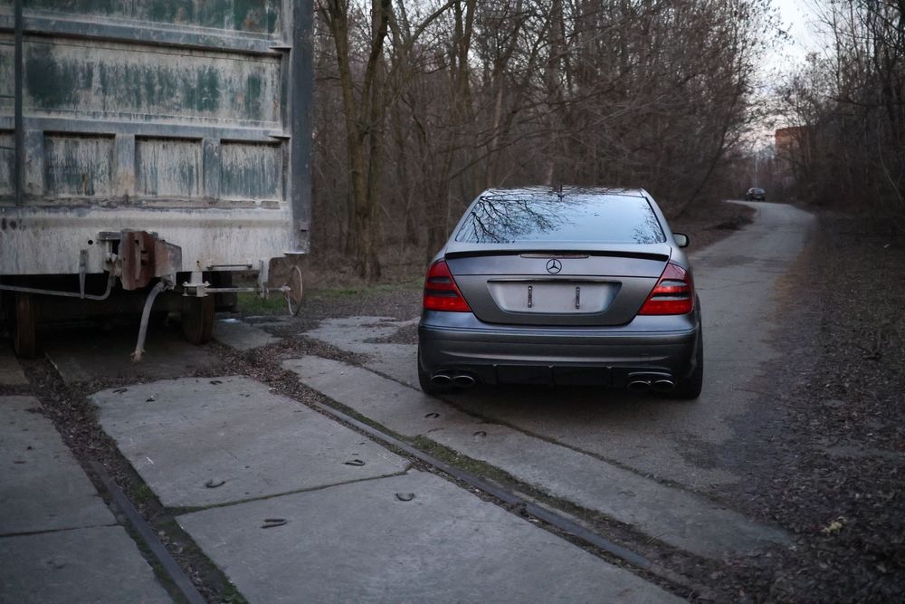 Mersedes benz w211 e500 AMG