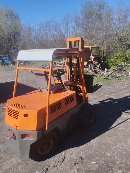 Погрузчик, бензин