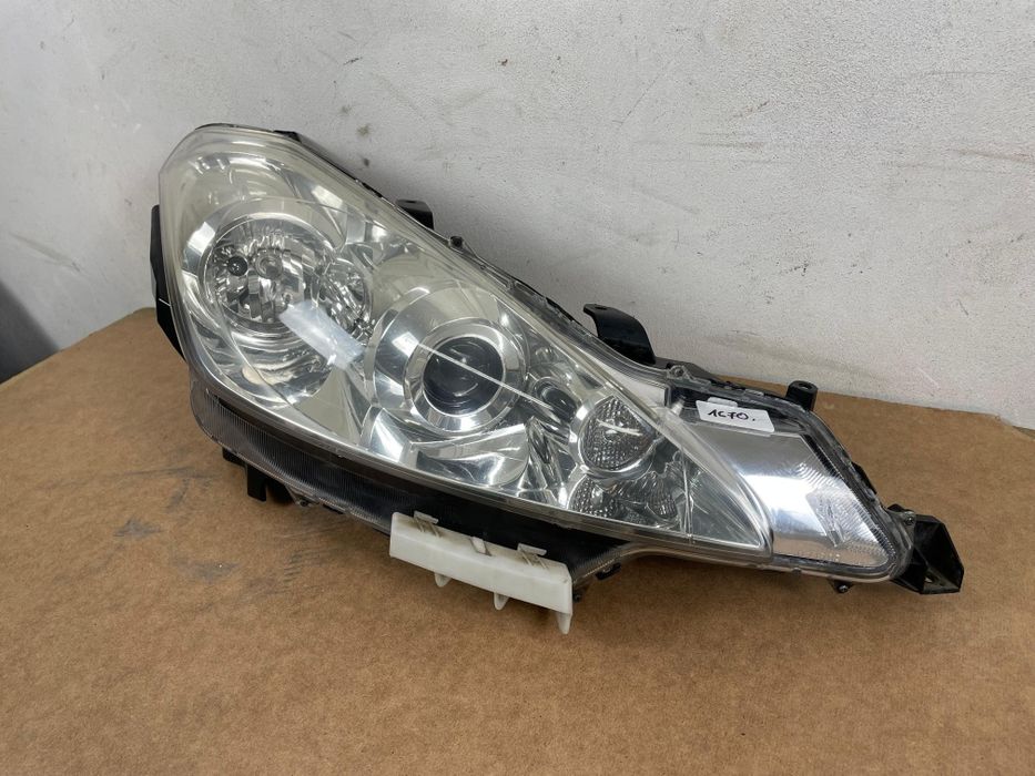Lampa Prawa Przód Xenon Peugeot 4007 Kompletna Europał