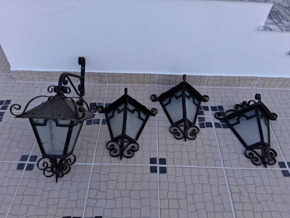 Conjunto de candeeiros em ferro