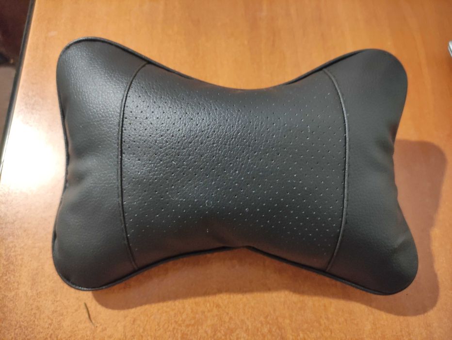 Автомобільна подушка для шиї
