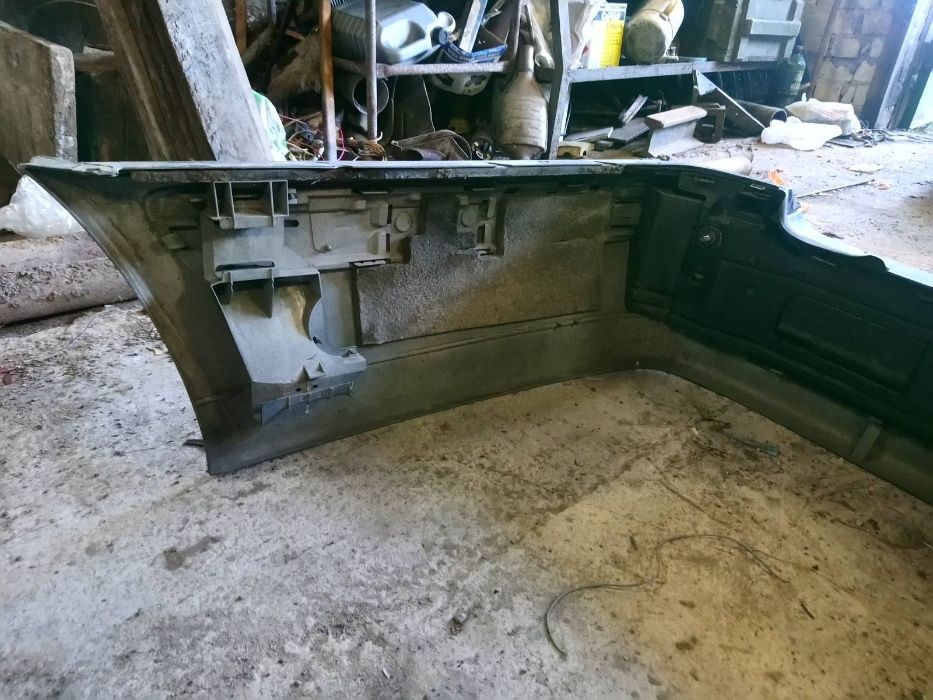 Продам задний бампер w210 (99-02) универсал.