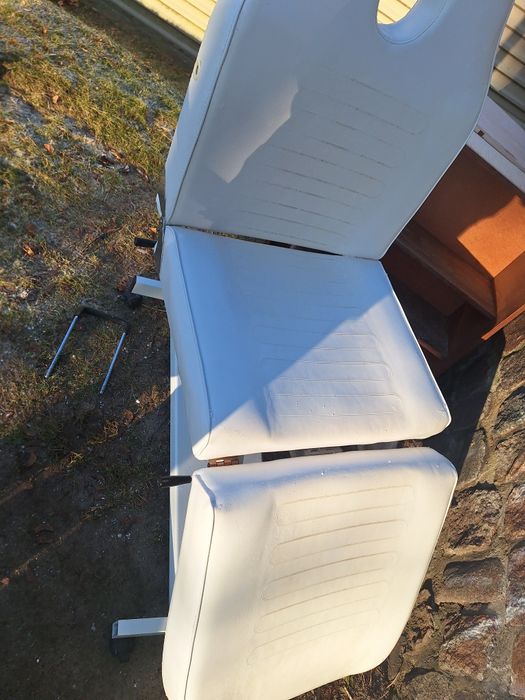 Fotel kosmetyczny biała skóra .