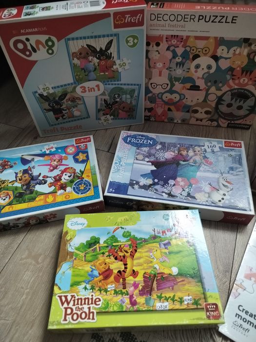 Zestaw puzzli ze zdjęcia