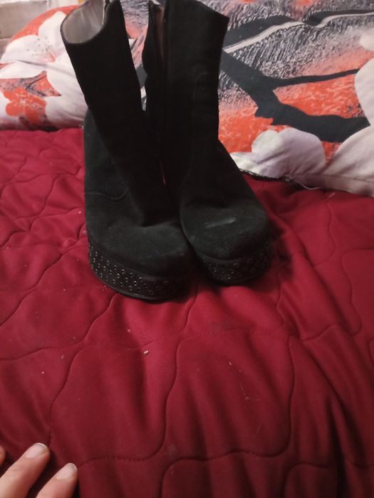 Ботіки 37 розміру не підійшли