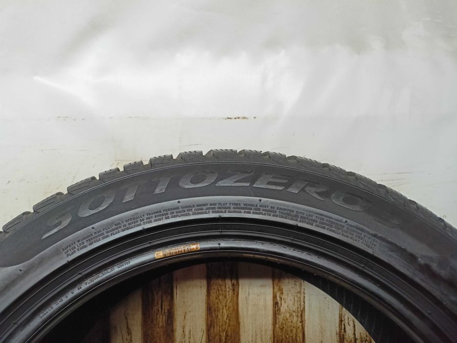 Pirelli SottoZero 3 RSC 225/50/18 24r. 95H 2x7,4mm 2x6,8mm (1662)